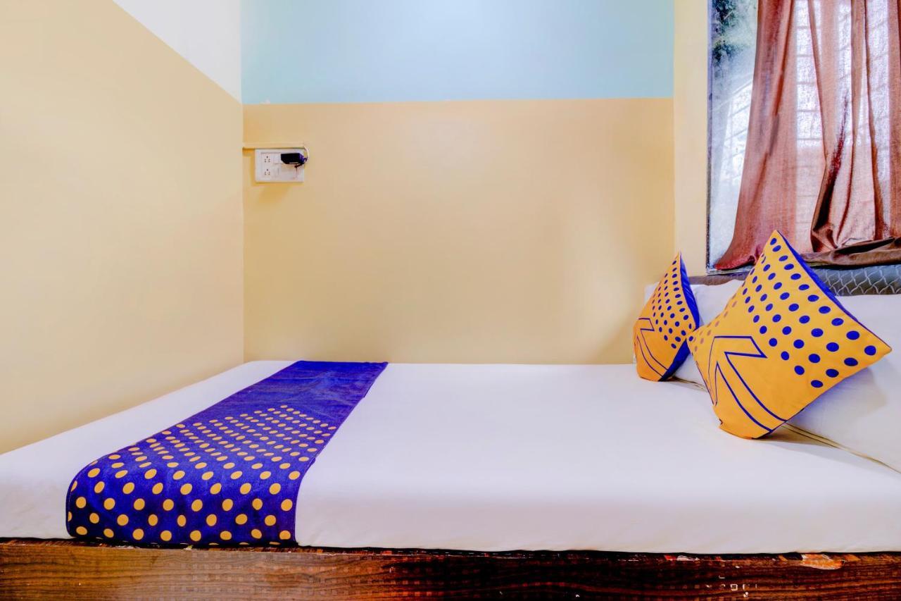 מומביי Oyo 70661 Hotel Al Makkah Managed By Hotel Paris מראה חיצוני תמונה